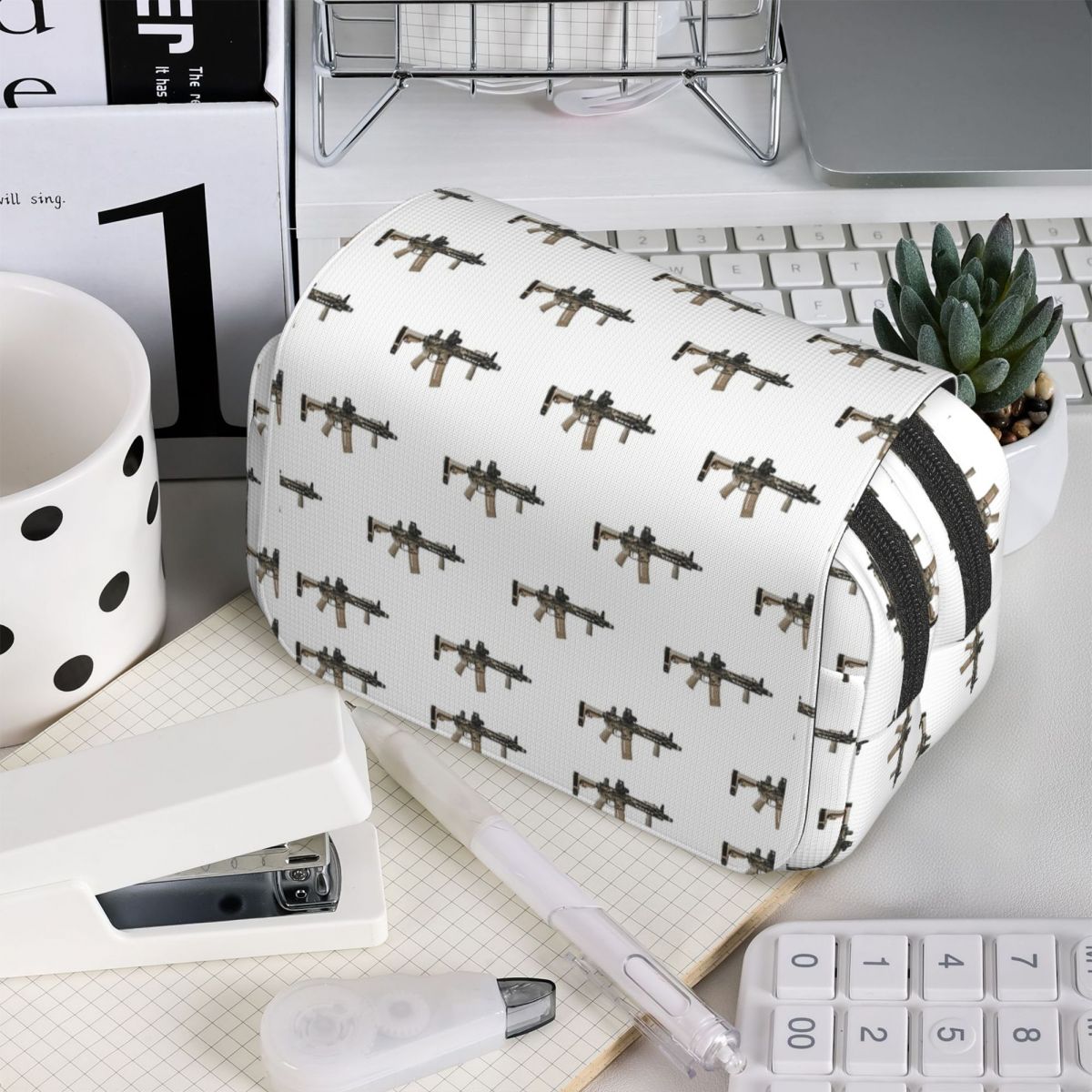 AR-15 Tan Camo Gun - White Pen - Tan Stationery & Office Supply recension och pris